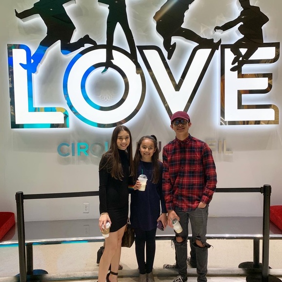 Meet your Posher, Mia - Picture 1 of 1